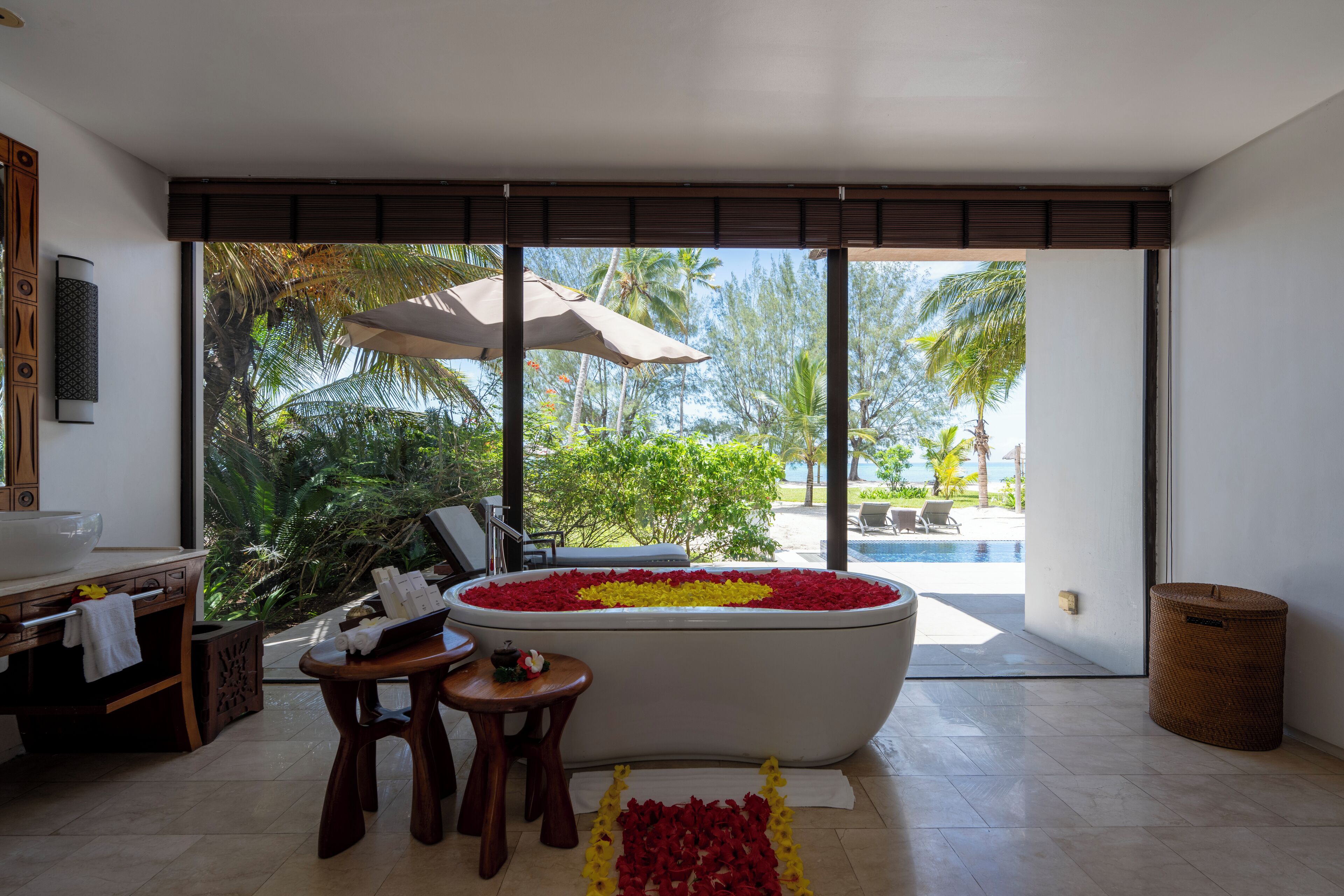 1 makuuhuone, minibaari, tallelokero huoneessa, työpöytä