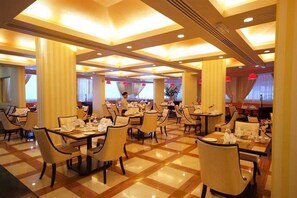 Breakfast, lunch and dinner served