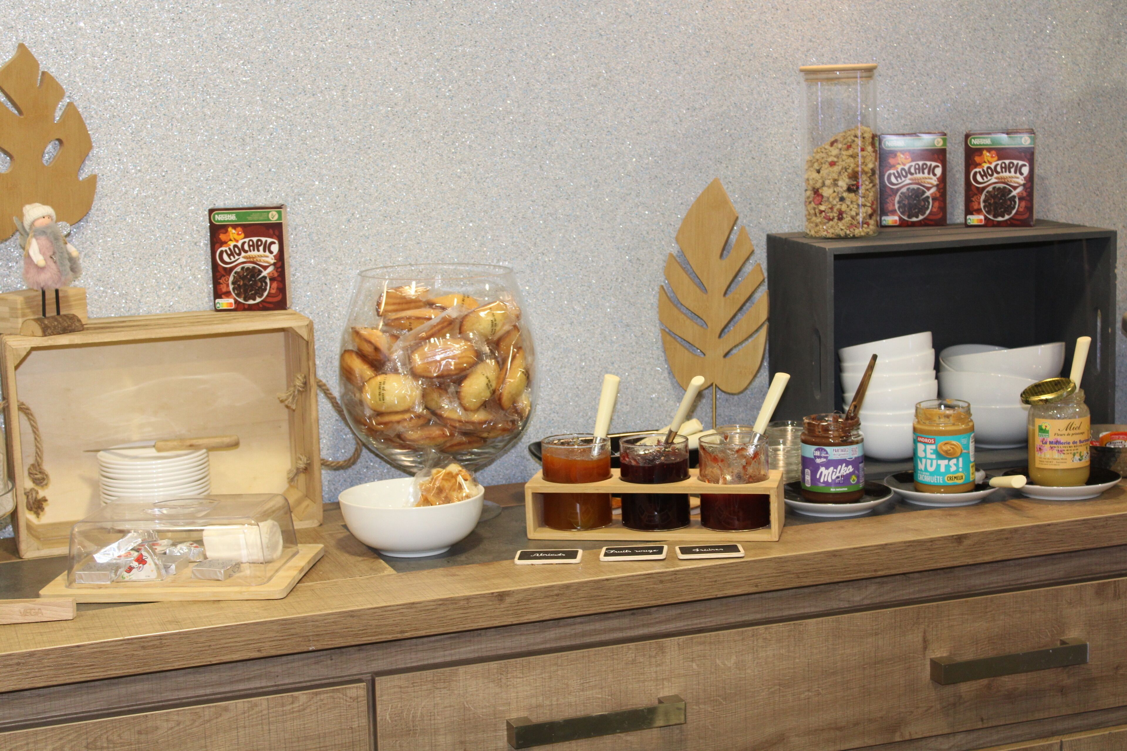 Colazione a buffet, servita tutte le mattine (11 EUR a persona) 