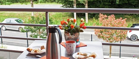 Comfort-Apartment, 1 Schlafzimmer, Kochnische | Blick auf den Garten