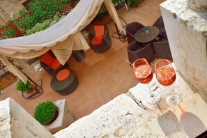 Outdoor dining - Hotel Le Isole (Venice)