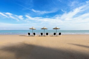 Sundeck - Kantary Beach Hotel Villas & Suites, Khao Lak (Takua Pa)