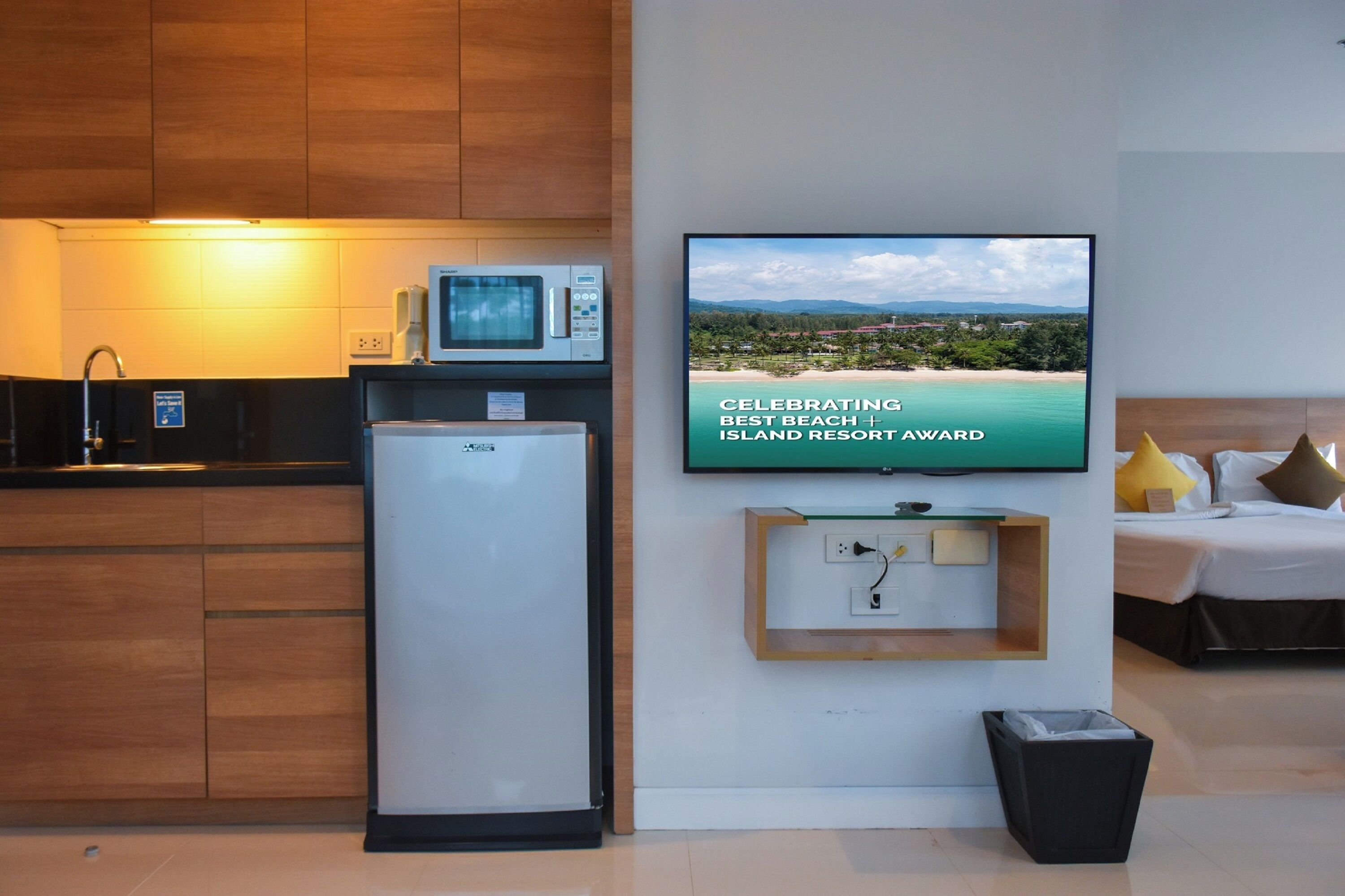 suite | 1 bedroom, in-room safe, desk, blackout curtains