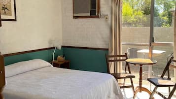 8 slaapkamers, donsdekens, een minibar, individueel gedecoreerd