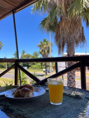 Desayuno bufé gratuito y diario