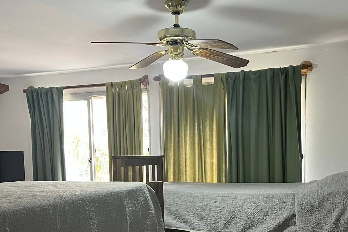 8 chambres, couette en duvet d'oie, minibar, rideaux occultants