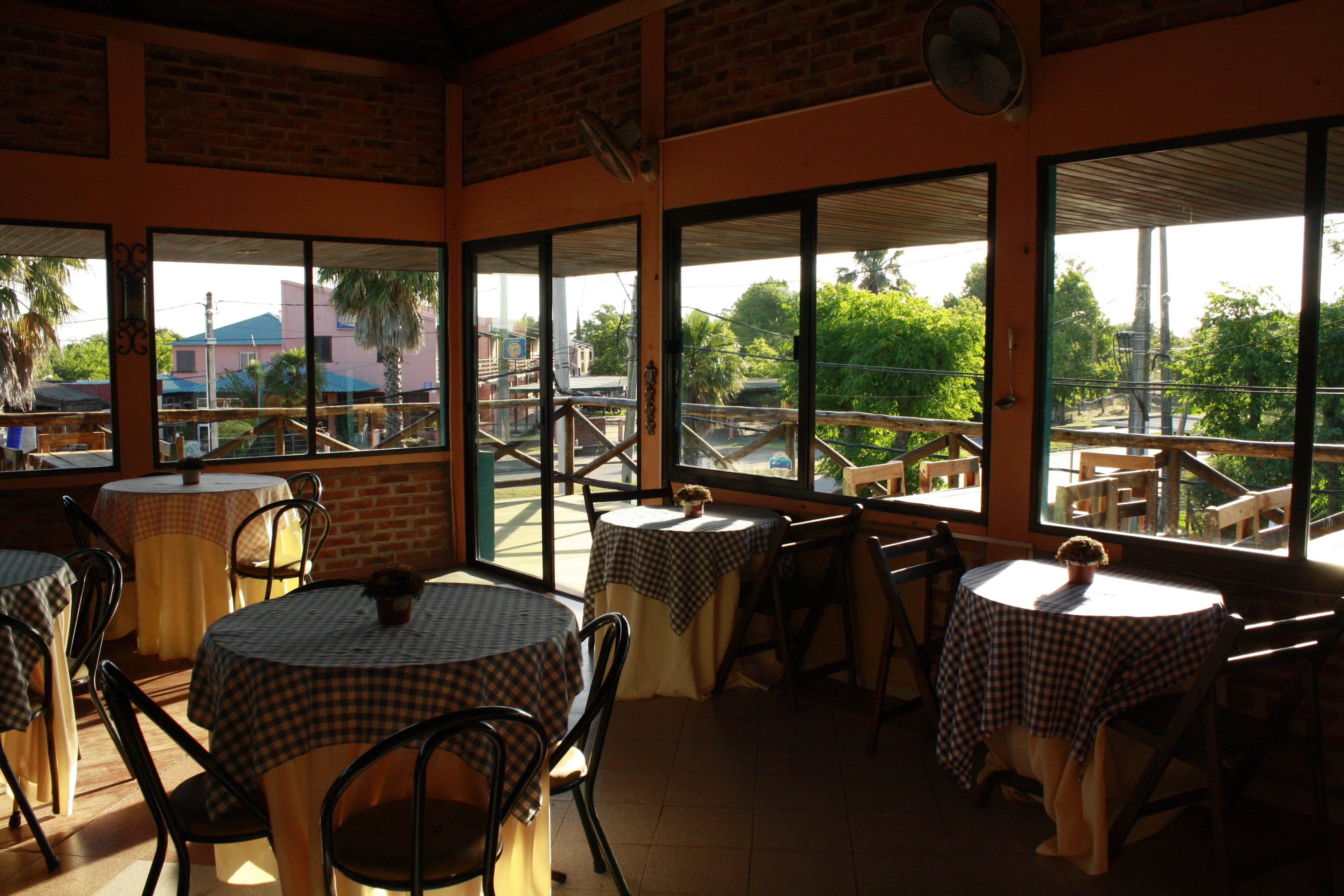 包含每日自助早餐