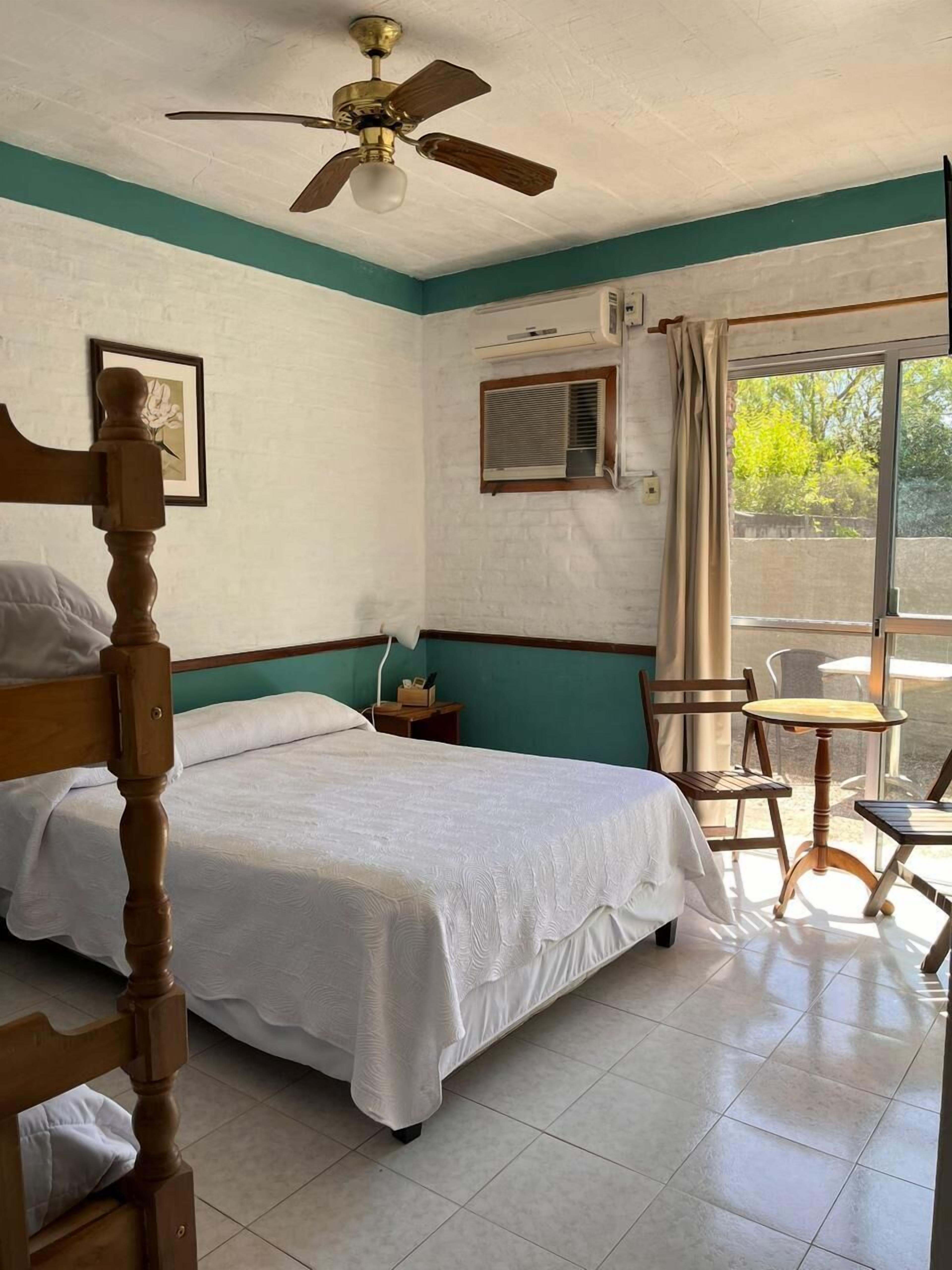 8 chambres, couette en duvet d'oie, minibar, décoration personnalisée