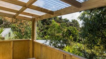 Treetops Bungalow | Balcony