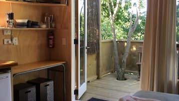 1 bedroom, desk, free WiFi, bed sheets