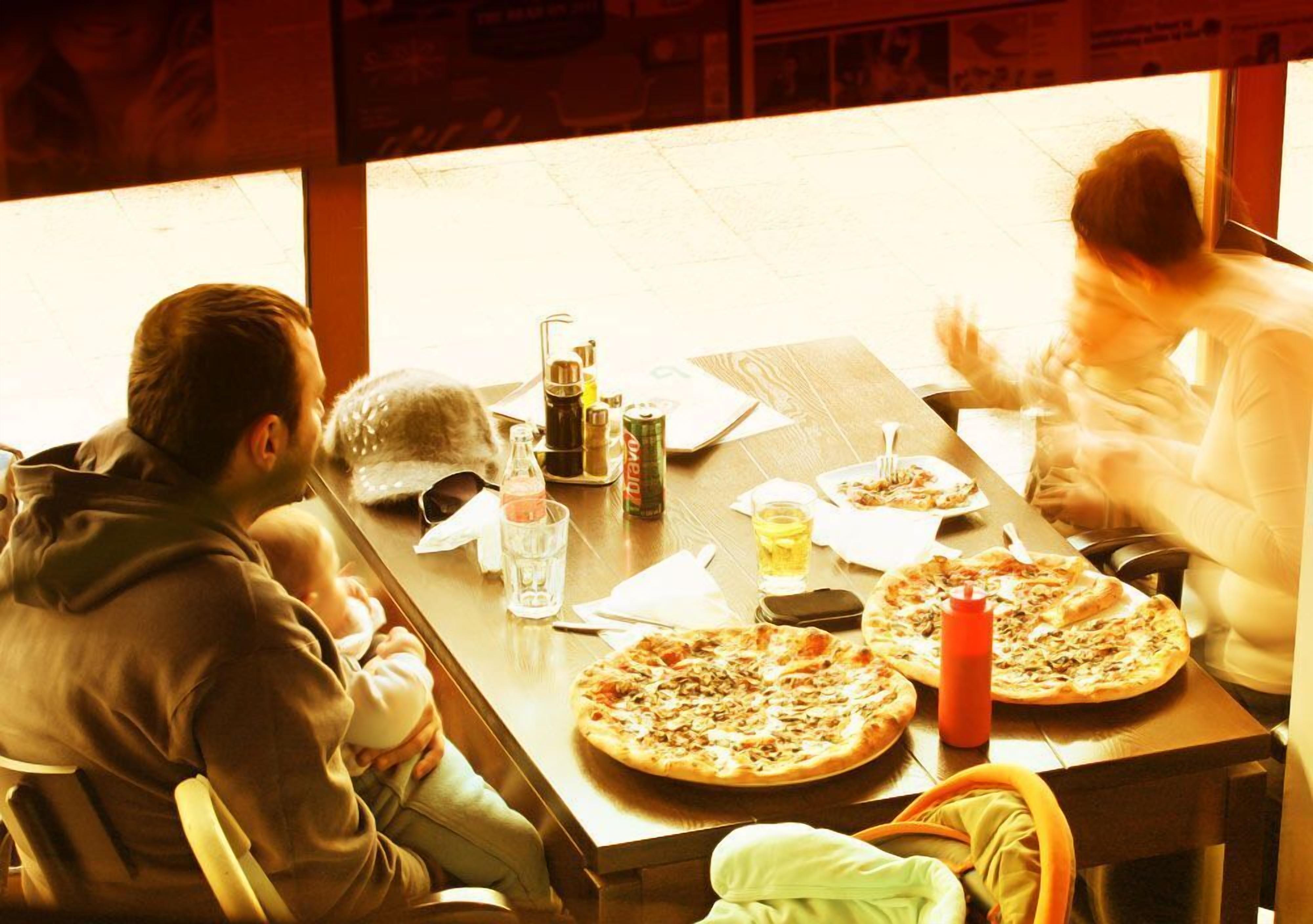 breakfast, lunch, dinner served; fusion cuisine