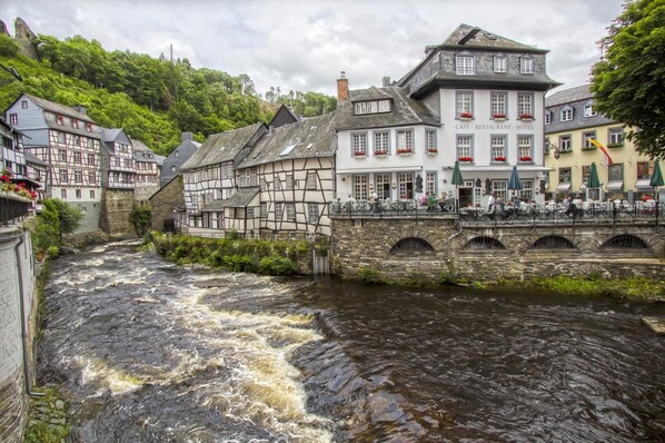 Exterior - Hotel De Lange Man (Monschau)
