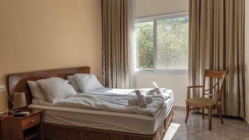 In-room safe, iron/ironing board, free WiFi, bed sheets