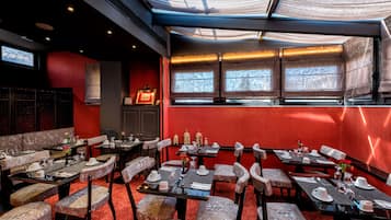 Daily buffet breakfast (EUR 10 per person)