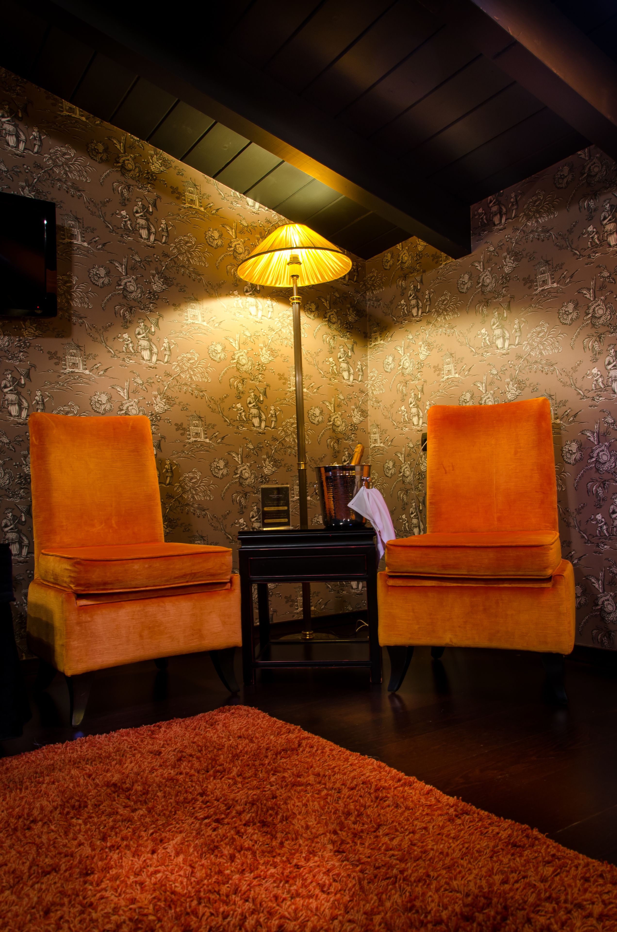 junior suite | pillow-top beds, free minibar items, in-room safe