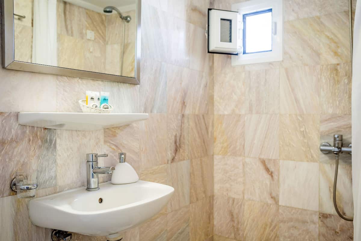 standard room | soundproofing, free cots/infant beds, rollaway beds, free wifi