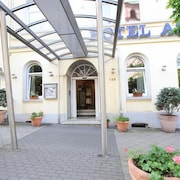 Adesso Hotel