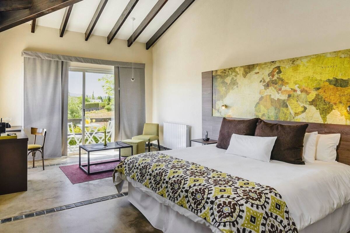 Premium bedding, pillow-top beds, in-room safe, desk