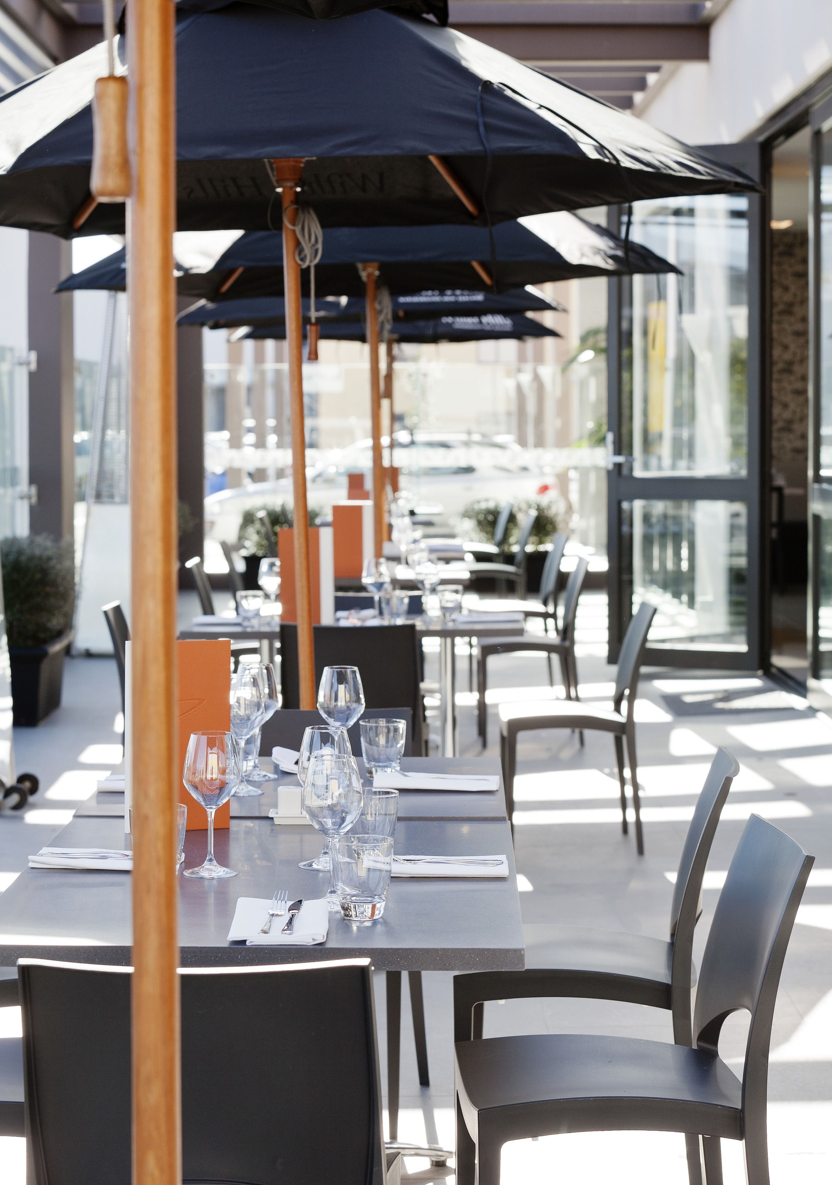 breakfast, lunch and dinner served