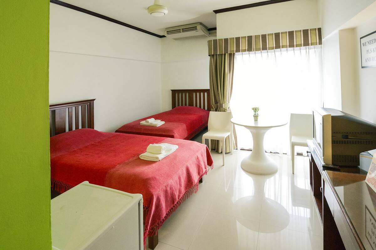 Deluxe Triple Room | Desk, WiFi (free)