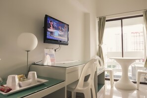 Deluxe Double Room | Room amenity
