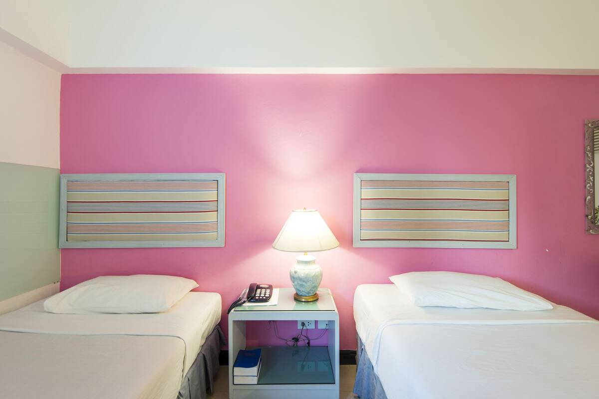 Standard Double Room | Desk, WiFi (free)