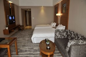 1 bedroom, down comforters, minibar, in-room safe