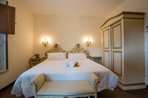 Allergitestet sengetøy, minibar, safe på rommet og individuelt innredet