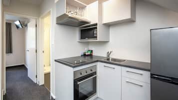 Suite, 2 kamar tidur | Dapur pribadi | Lemari es, microwave, mesin pembuat kopi/teh, dan ketel listrik