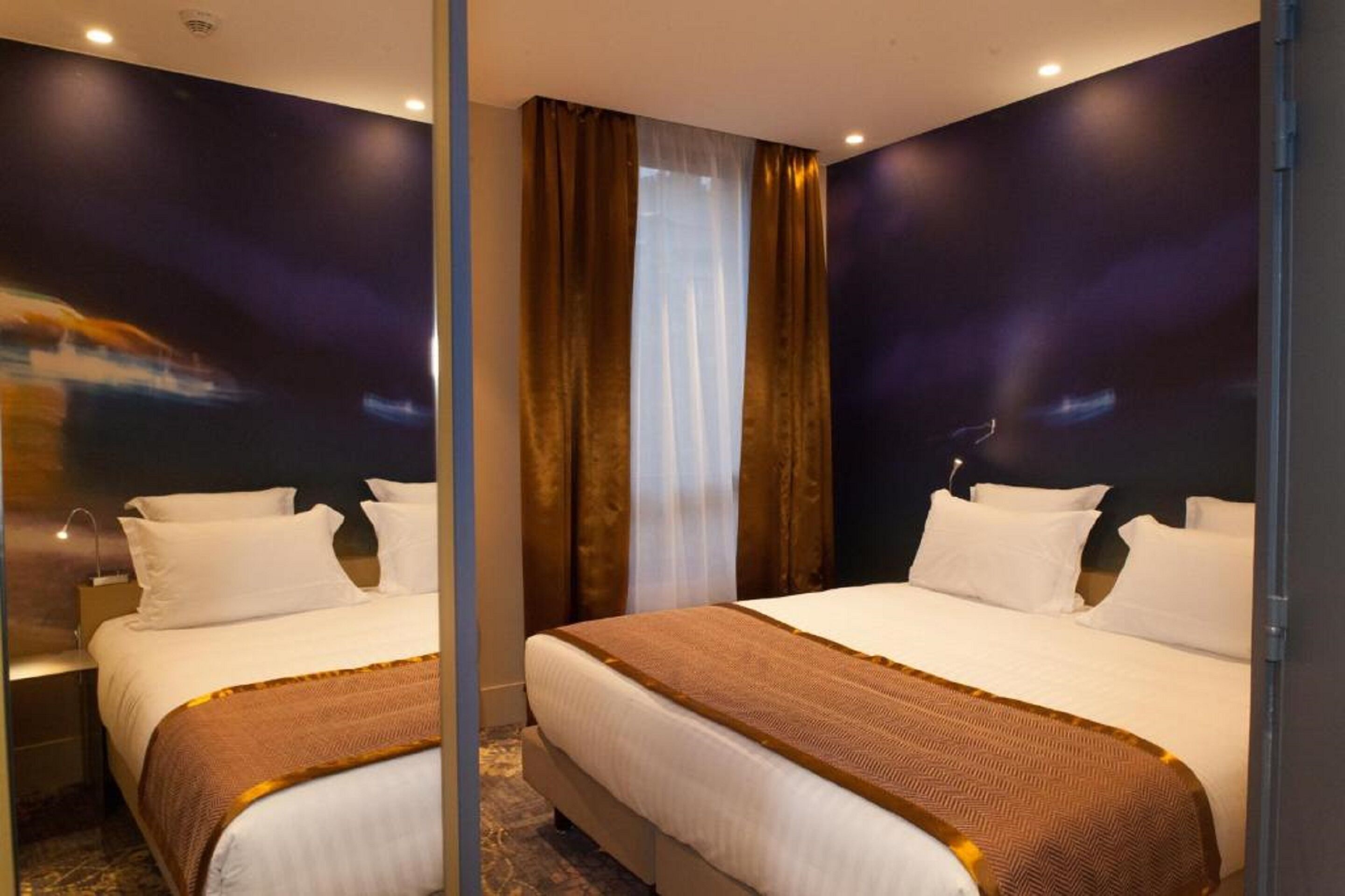 premium bedding, in-room safe, individually decorated, desk