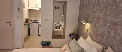 Studio, Balcony (nr.3) with parking | 1 Schlafzimmer, hochwertige Bettwaren, Daunenbettdecken