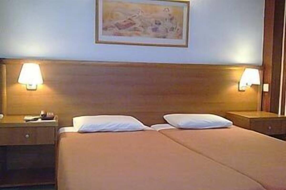 Appartement luxueux, 1 chambre | 1 chambre, coffre-fort, bureau, fer et planche à repasser