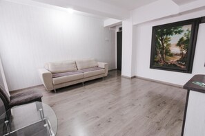 บริเวณนั่งเล่น | ทีวี