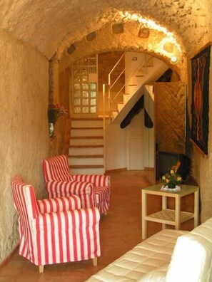 Panoramic Apartment, Ocean View, Annex Building | Living room