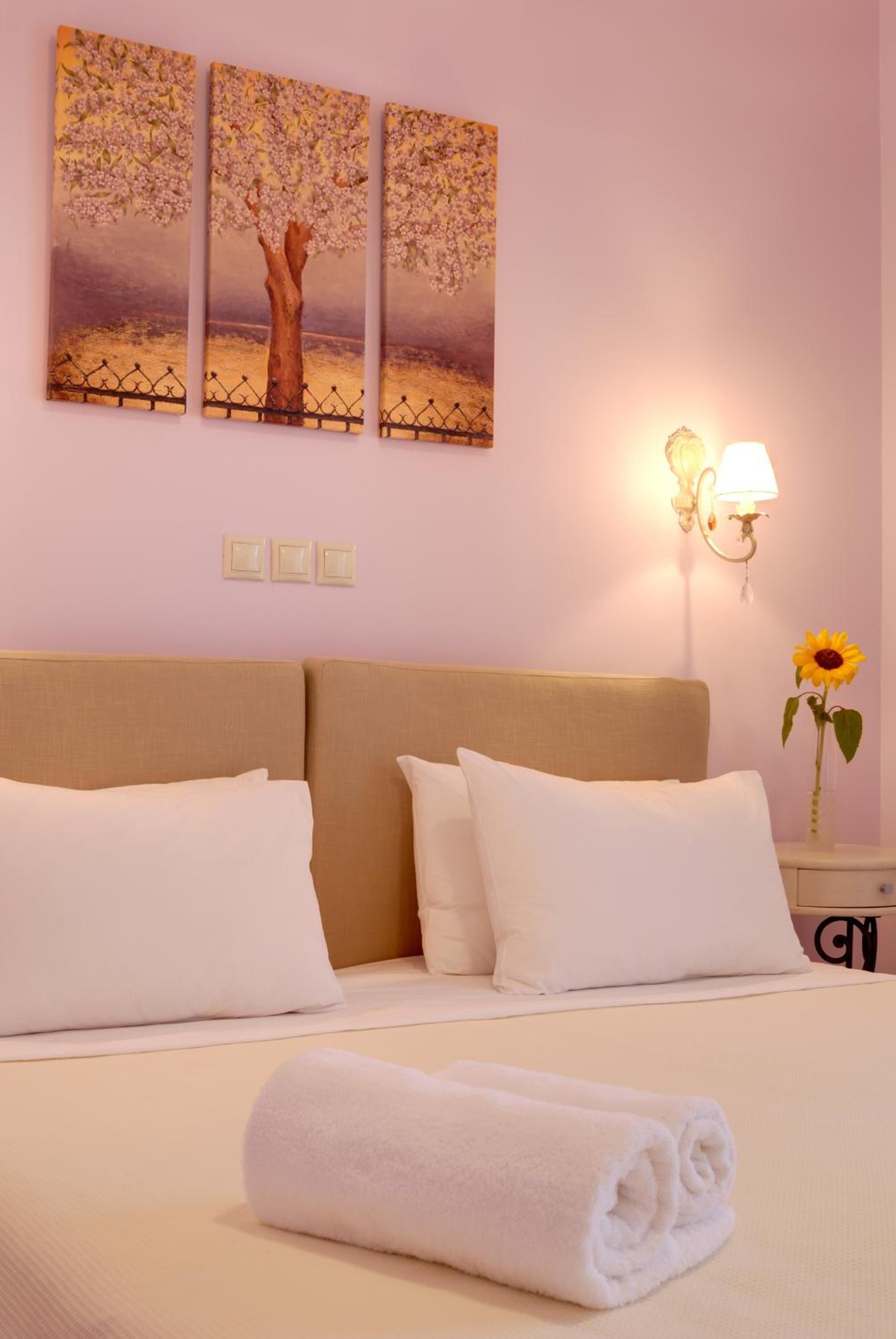 Egyptian cotton sheets, premium bedding, down duvets, Tempur-Pedic beds