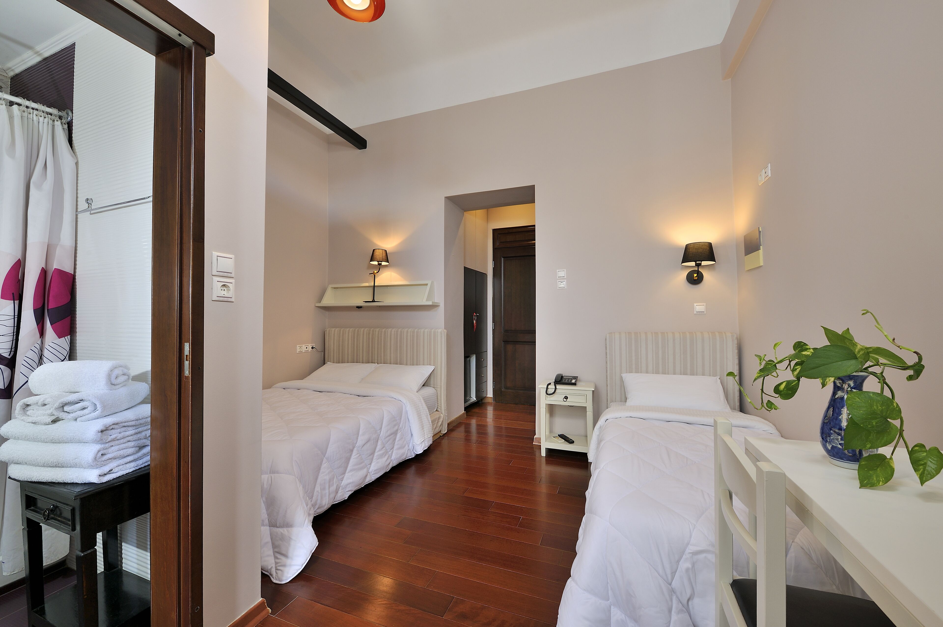 standard triple room | 1 bedroom, down duvets, pillow-top beds, in-room safe