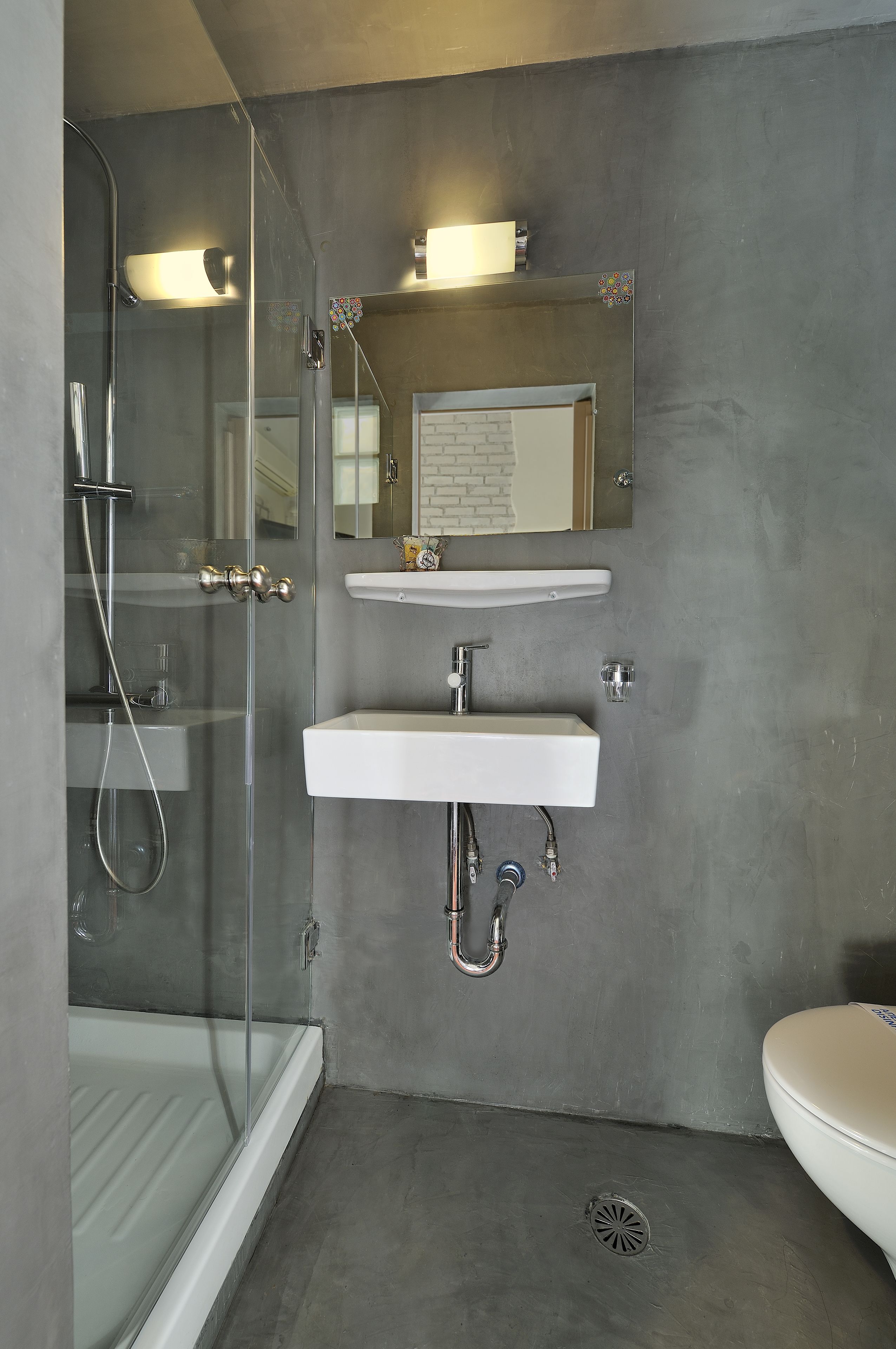 economy double room, patio, ground floor | bathroom | shower, free toiletries, hair dryer, towels