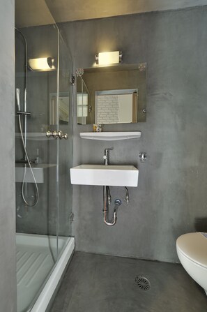 Economy Double Room, Patio, Ground Floor | Bathroom | Shower, free toiletries, hair dryer, towels - Orion and Dryades (Athens)