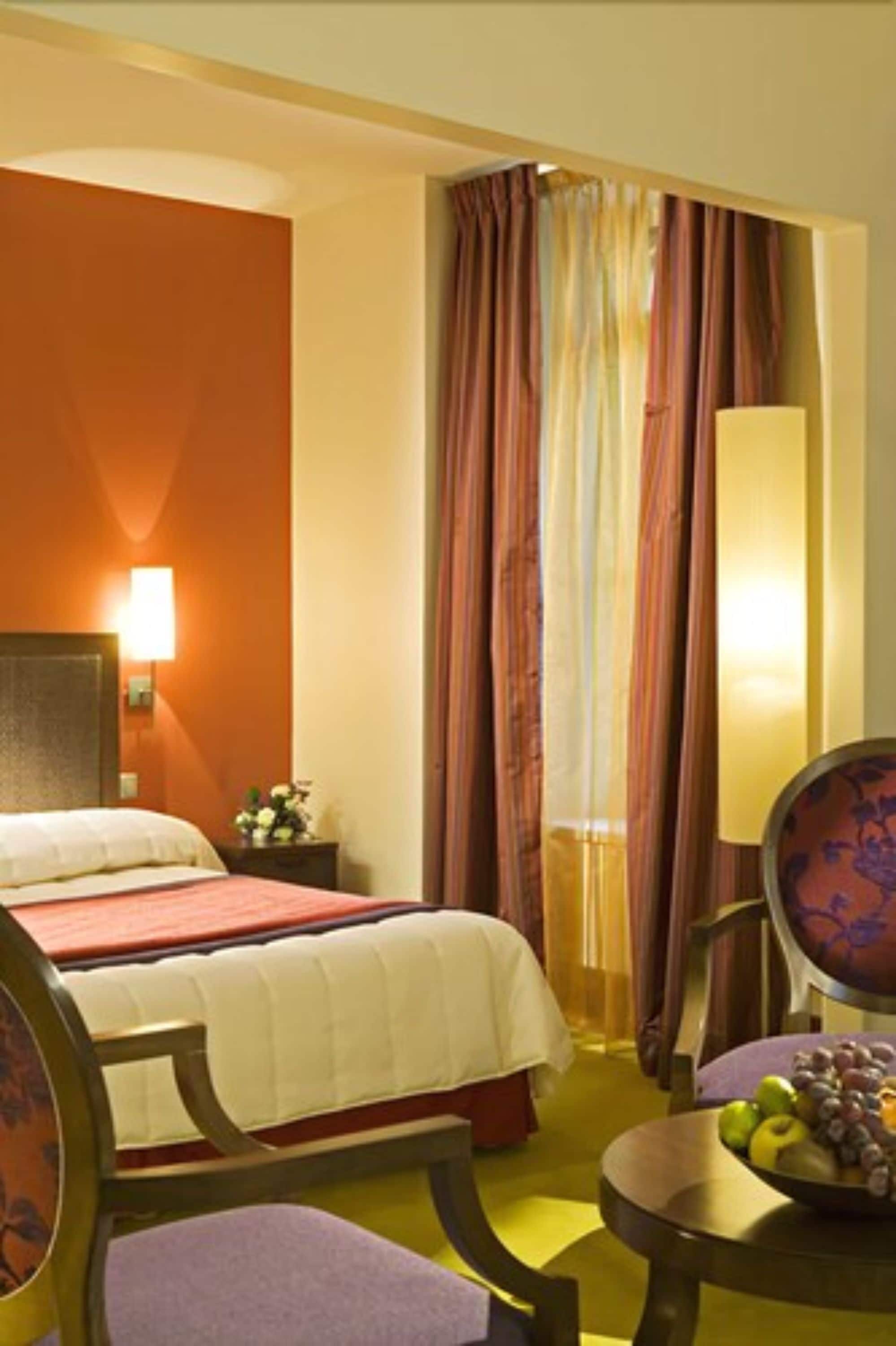 deluxe double room | desk, soundproofing, iron/ironing board, rollaway beds