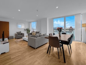 Superior Apartment, 2 Bedrooms | Living area