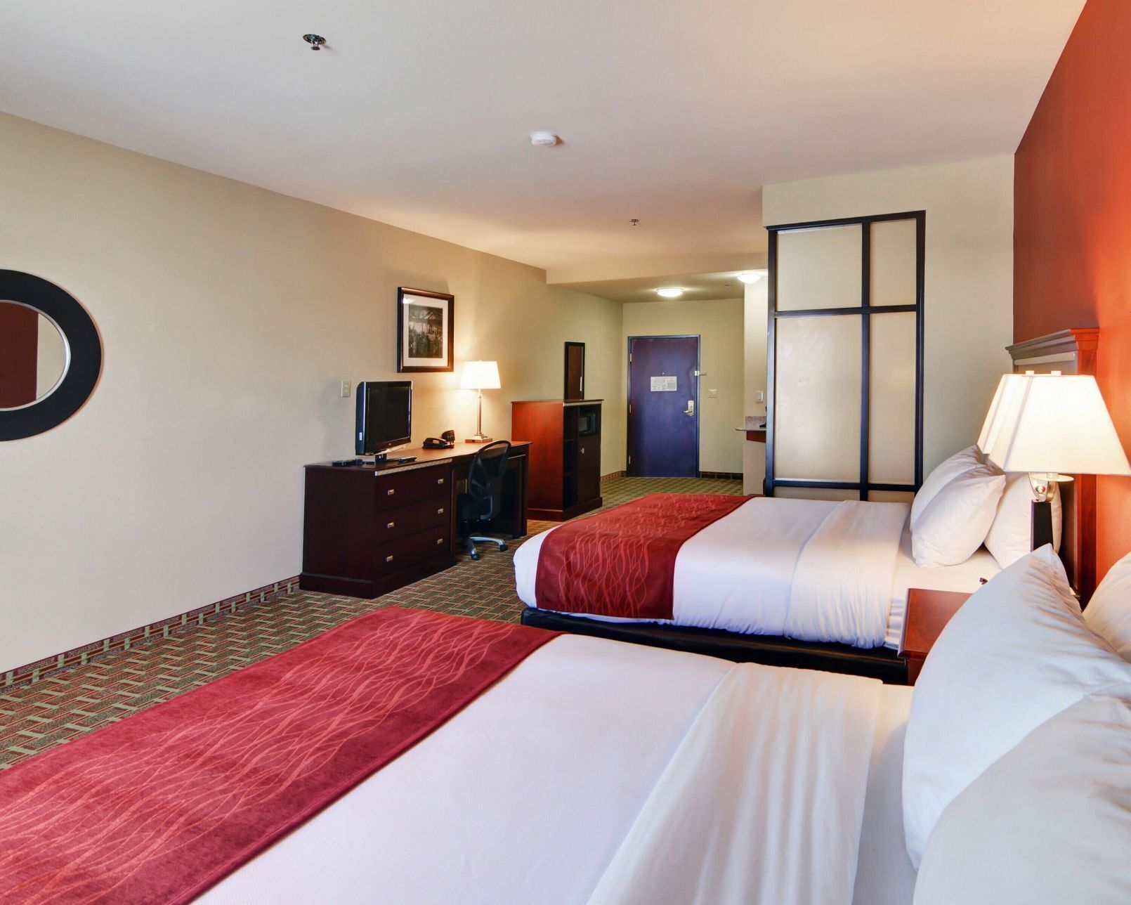 Pillowtop beds, in-room safe, desk, laptop workspace