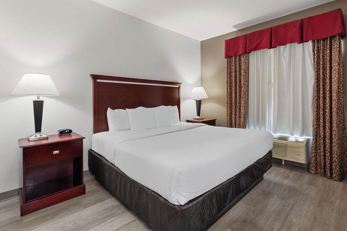 Pillow-top beds, in-room safe, desk, laptop workspace