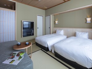 Traditionele kamer, niet-roken (Japanese Style Room with Bed) | Een kluis op de kamer, een bureau, gratis wifi