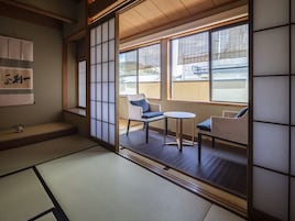 Karaku Suite, Non Smoking | In-room safe, desk, free WiFi