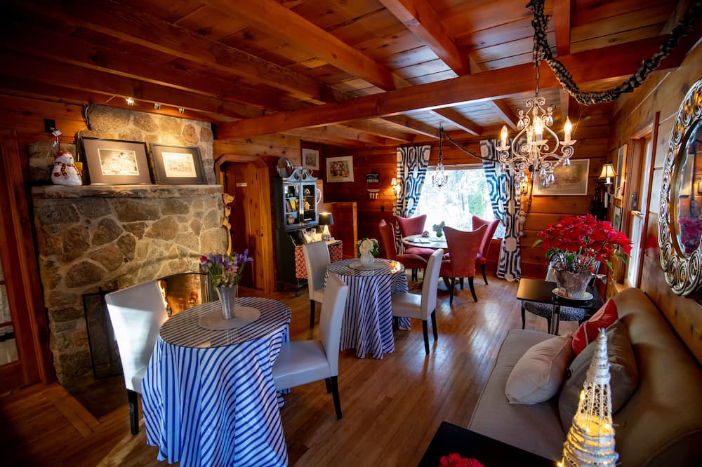Elliott House Boutique Inn - Ockenden, CA