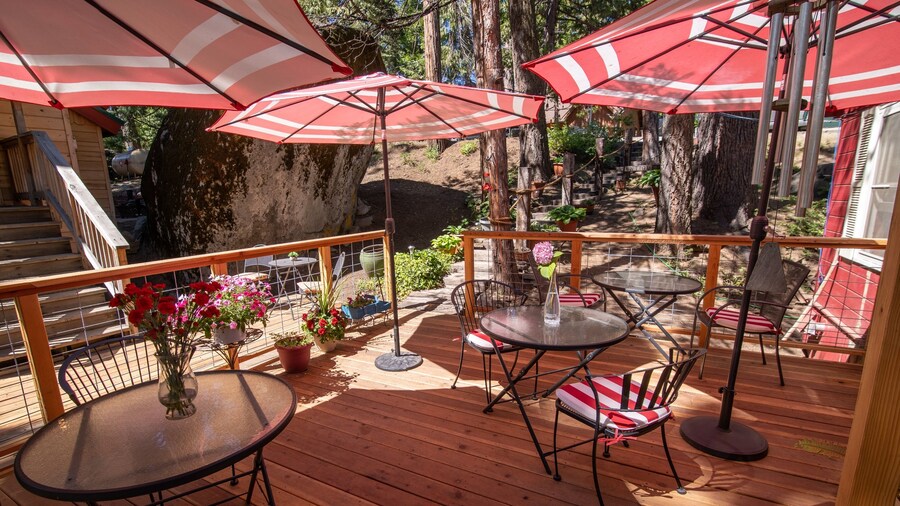 Elliott House Boutique Inn