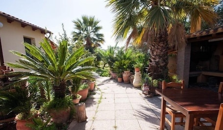 Exterior. Su Leunaxiu