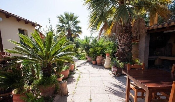 Exterior - Su Leunaxiu (Soleminis)