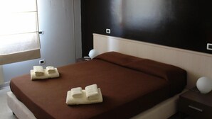 Unclassified image, 2 of 31, button - Elia's (Cagliari)