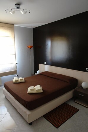 Premium bedding, minibar, individually decorated, desk - Elia's (Cagliari)